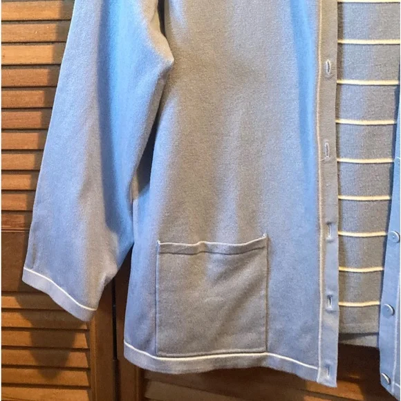 Vintage Van Heusen Powder Blue & White Cardigan Set - Picture 10 of 16